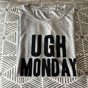 Cute workout cutout shirt “Ugh Monday” medium, great condition